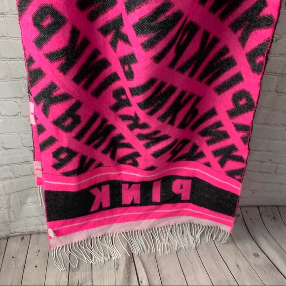 VICTORIA'S SECRET PINK Blanket SCARF - Picture 4 of 6